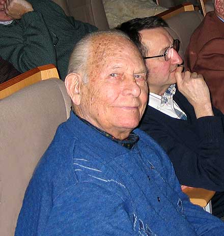 Victor Cosson (90 ans) 3e du Tour en 1938 derri�re Bartali. Photo Jean-Michel Zanon - 27.9&nbsp;ko
