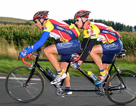 http://www.velovelo.com/IMG/jpg/tandem1.jpg